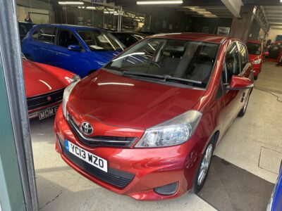 Toyota Yaris 2013 £4,500 Red 85,000
