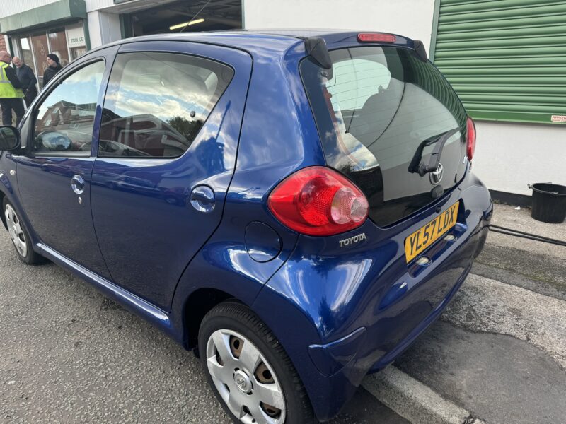 Toyota Aygo 1.0cc Blue 5 Door 2 Owners 52,000 Miles £20 Tax