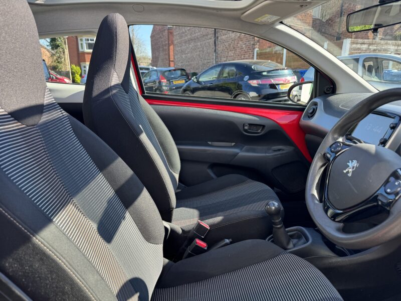 Peugeot Suntop Electric Roof 2015 57000 Miles Red