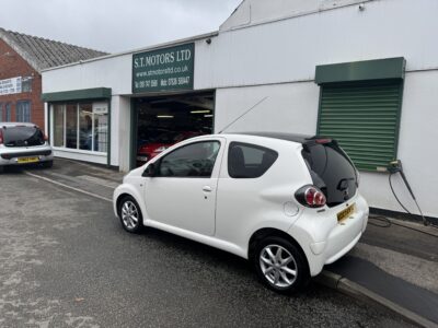 Toyota Aygo Mode 1L 3 Door White 2014 113,000 Miles
