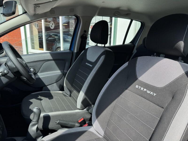 Dacia Sandero Stepway Laureate DCI 5 Door 1.5L Diesel 26,000 Miles Blue