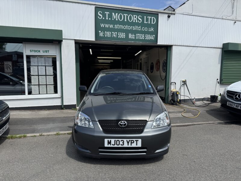 Toyota Corolla 1.4cc 25,000 Miles One owner from new