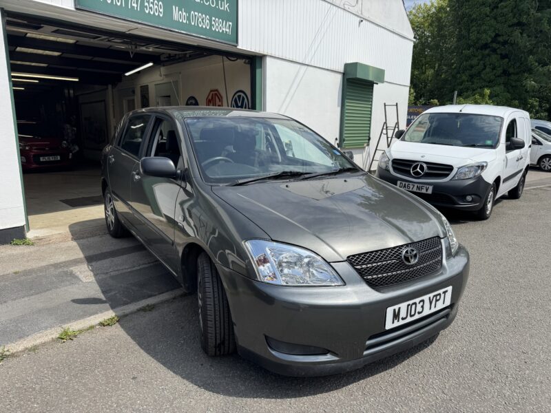 Toyota Corolla 1.4cc 25,000 Miles One owner from new