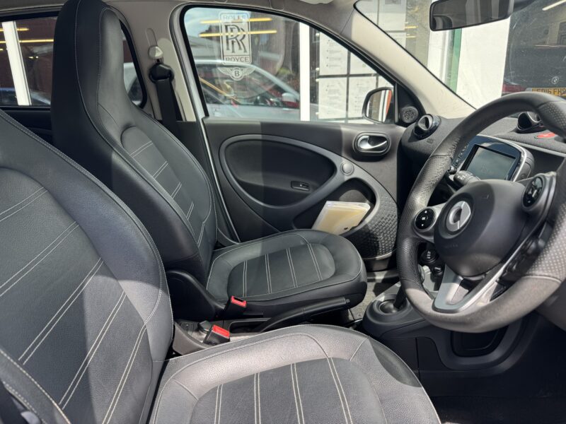 Smart Forfour 1.0cc 5 Door **AUTOMATIC** 31,000 Miles