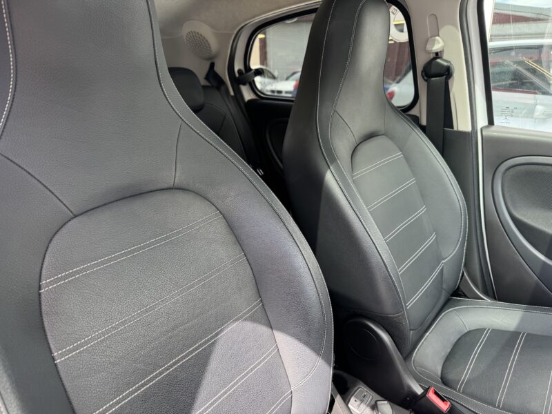 Smart Forfour 1.0cc 5 Door **AUTOMATIC** 31,000 Miles