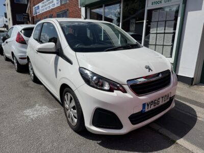 Peugeot 108 Active 3 door Low 31,000 Miles 2016 White