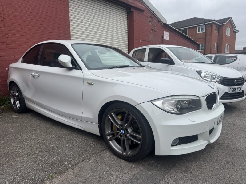 BMW 1 Series Coup 3L Rare Manual 2011 98,000 Miles White