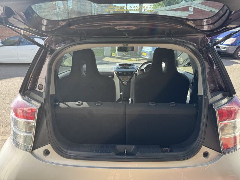 Toyota iQ Silver/Burgundy **Automatic** 14,000 Miles 2014