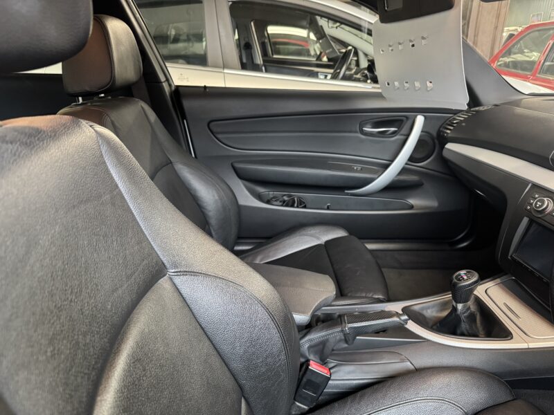 BMW 1 Series Coup 3L Rare Manual 2011 98,000 Miles White