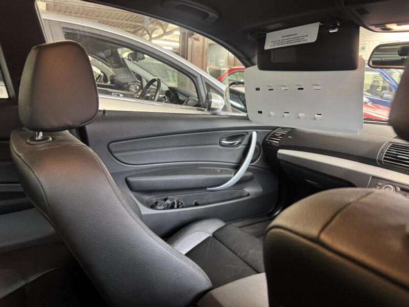 BMW 1 Series Coup 3L Rare Manual 2011 98,000 Miles White