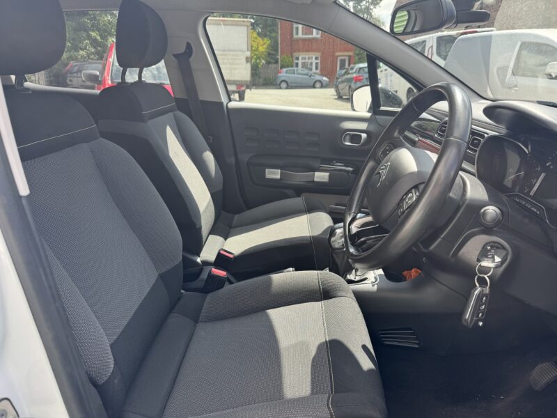Citroen C3 Flair Puretech 5 Door White 67000 Miles 2018