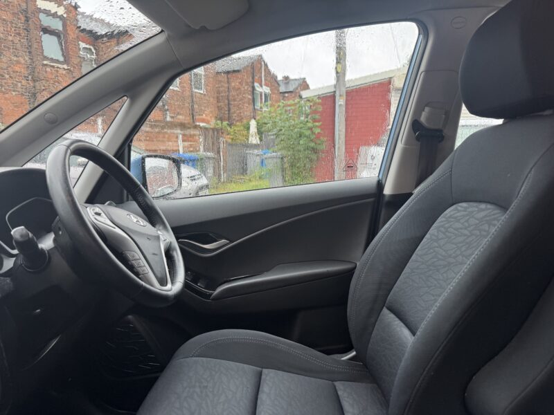 HYUNDAI iX20 I.4L ACTIVE 5 DOOR 2011 43,490 MILES BLUE