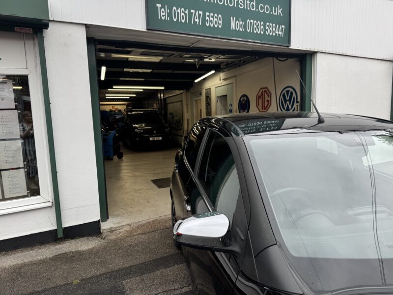 Citroen C1 1.0 VTi Flair **AUTOMATIC** Hatchback 5 Door Black Petrol 56,100 Miles 2016