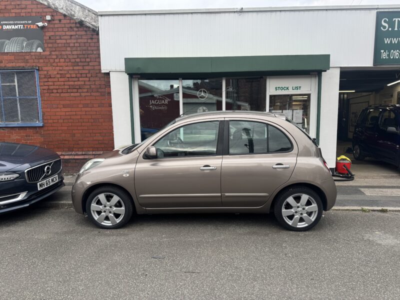 Nissan Micra *AUTOMATIC* Beige/Gold 1.2L