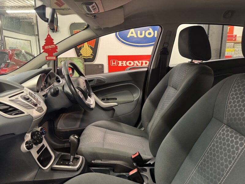Ford Fiesta 1.4L Zetec *Automatic* 2010 71,000 Miles Black