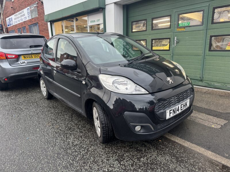 Peugeot 107 Active 5 Door Black 1 Owner 2014 FSH 2 Keys 66,000 Miles £20 Road Tax
