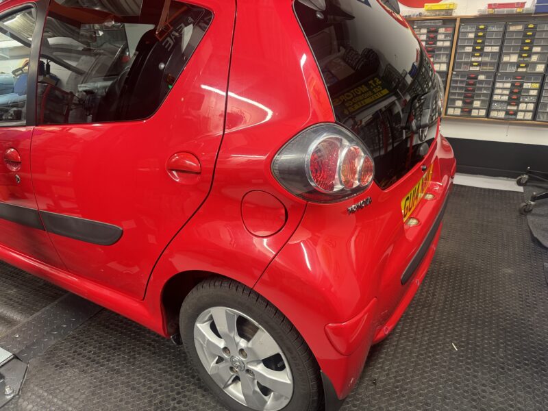 Toyota Aygo Move 5 Door 1.0L 2014 Red 72000 Miles FSH 1 Owner