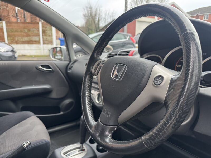 Honda Jazz Silver 1.4L *Automatic * 5 Door 70,240 Miles 2006
