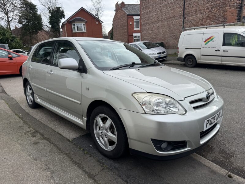 Toyota Corolla 1.6L 2 Owners 79,800 Miles Silver 2005