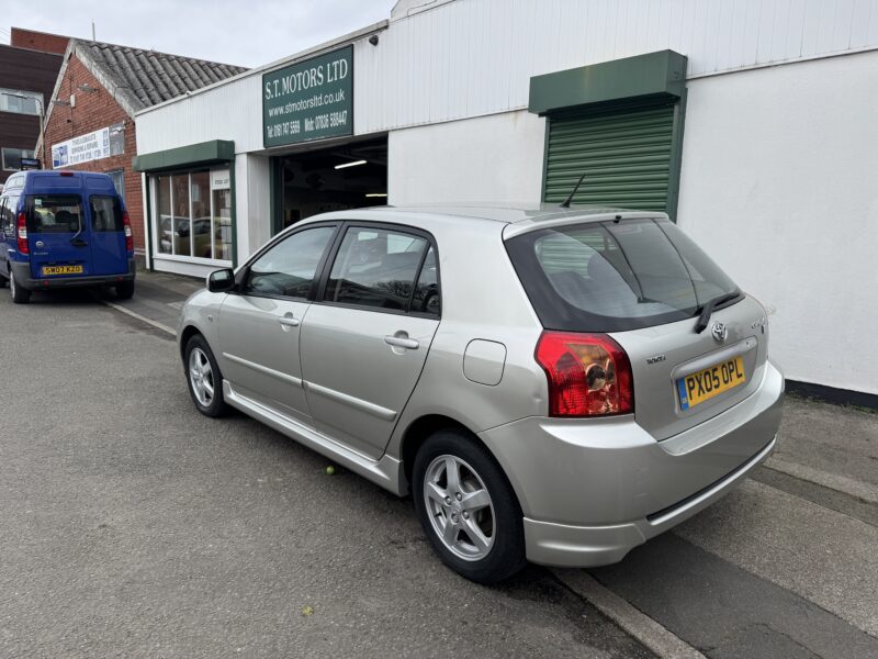 Toyota Corolla 1.6L 2 Owners 79,800 Miles Silver 2005