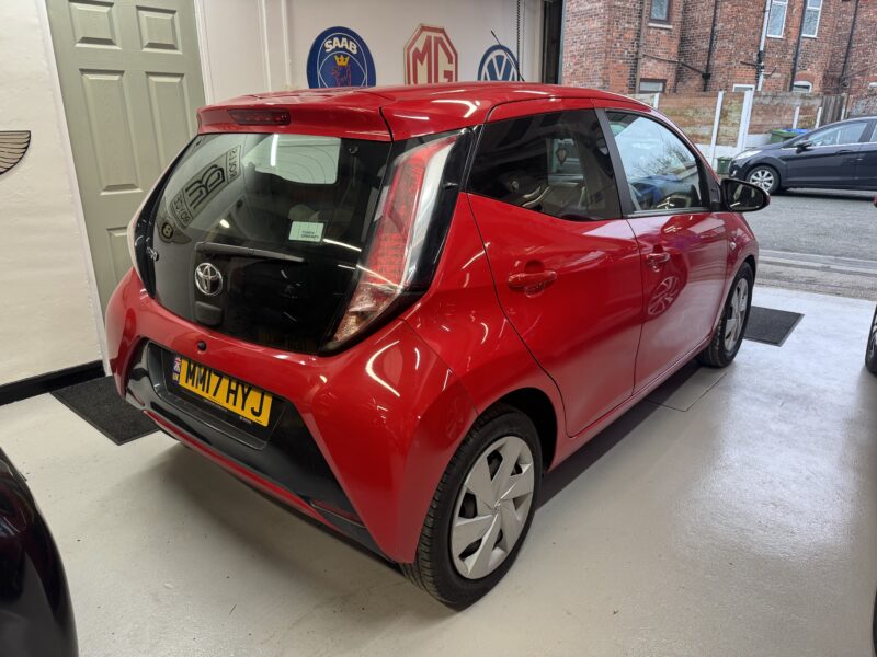 Toyota Aygo 1L 5 Door Automatic Red 61,800 Miles FSH 2017