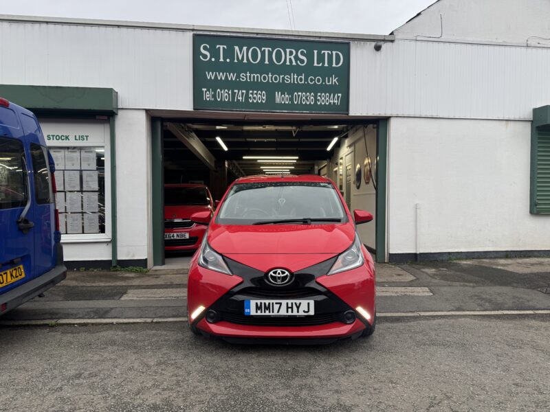 Toyota Aygo 1L 5 Door Automatic Red 61,800 Miles FSH 2017