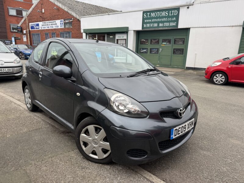 Toyota Aygo Plus Grey 3 Door 1L 2009 90,000 Miles