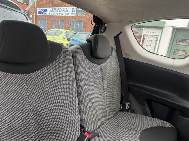 Toyota Aygo Fire 1L 2013 3 Door A/C Black 55,400 Miles