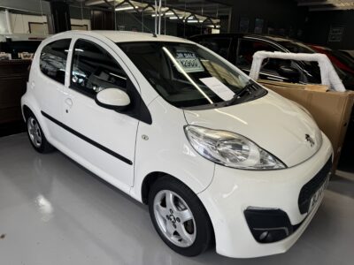 Peugeot 107 1L Allure 5 Door 2 Keys 76000 Miles 2014 White