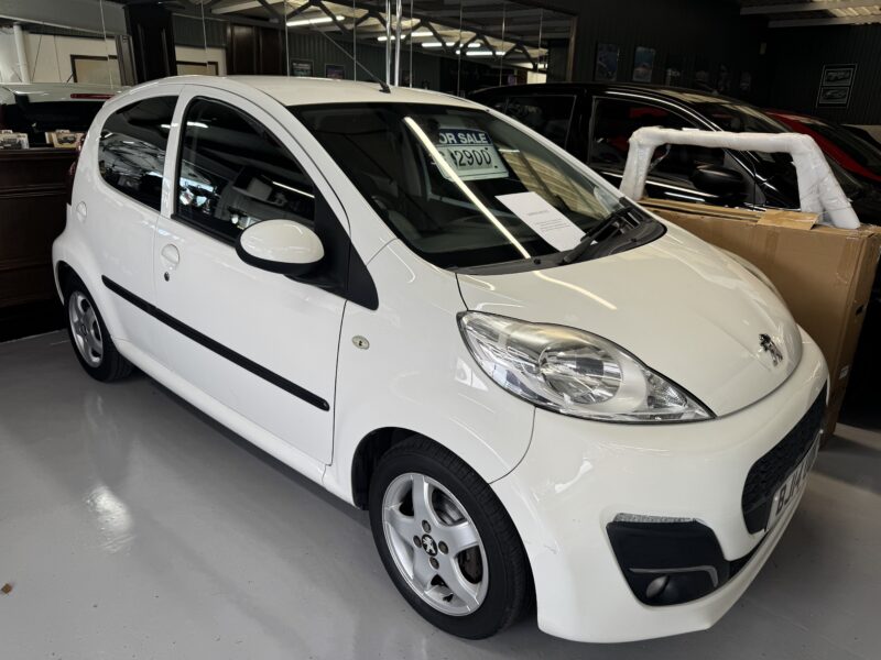 Peugeot 107 1L Allure 5 Door 2 Keys 76000 Miles 2014 White