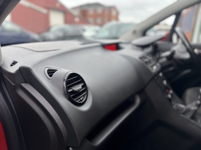 Vauxhall Meriva Life 5 Door 128,437 Miles Red 1.4L 2016 2 Prev Owners