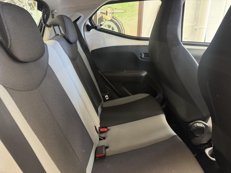 Toyota Aygo X Ray 2016 5 Door FSH 29,000 Miles A/C Reverse Camera