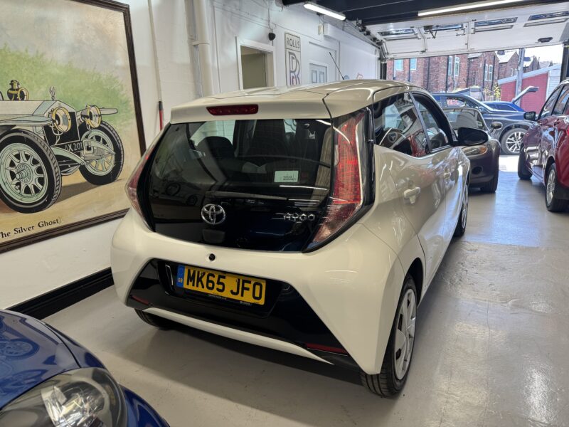 Toyota Aygo X Ray 2016 5 Door FSH 29,000 Miles A/C Reverse Camera