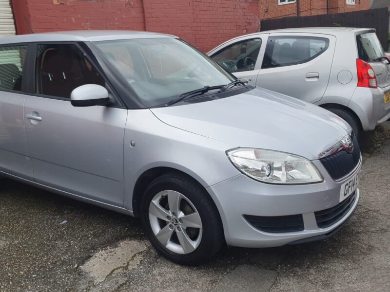 Skoda Fabia SE 1.2L 5 Door 2014 64,900 Miles Full Skoda Service History Silver