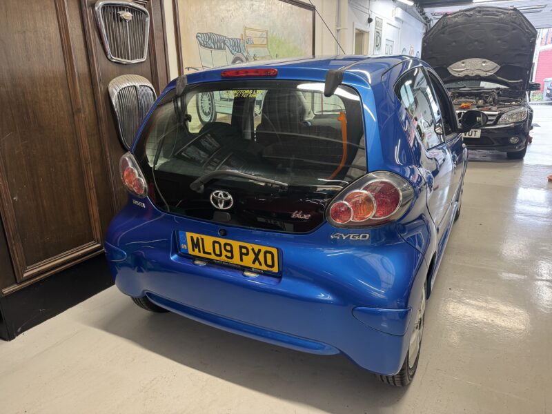 Toyoya Aygo Blue 2009 79000 Miles 2 Owners Bluetooth Full MOT £20 Tax