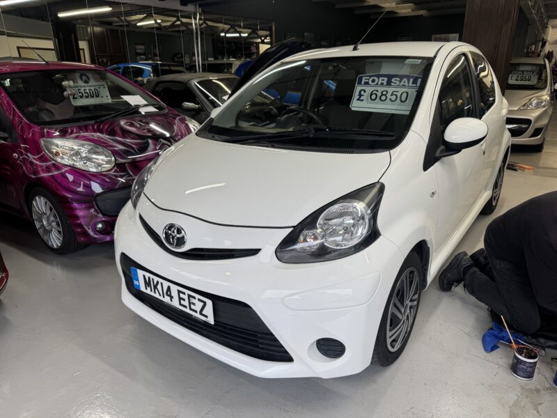 Toyota Aygo 1.0cc Move AUTOMATIC** 5 Door 2014 1 Owner Full Toyota Service History 36,800 Miles