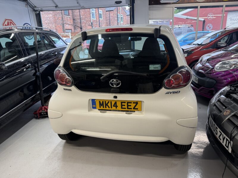Toyota Aygo 1.0cc Move AUTOMATIC** 5 Door 2014 1 Owner Full Toyota Service History 36,800 Miles