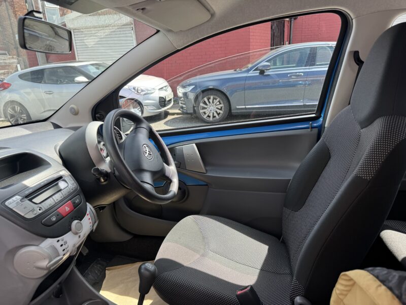 NEW IN Toyota Aygo 1.0L VVT 2011 Blue 3 Door Petrol 1 Owner 45,930 Miles £20 TAX