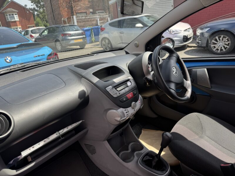 NEW IN Toyota Aygo 1.0L VVT 2011 Blue 3 Door Petrol 1 Owner 45,930 Miles £20 TAX