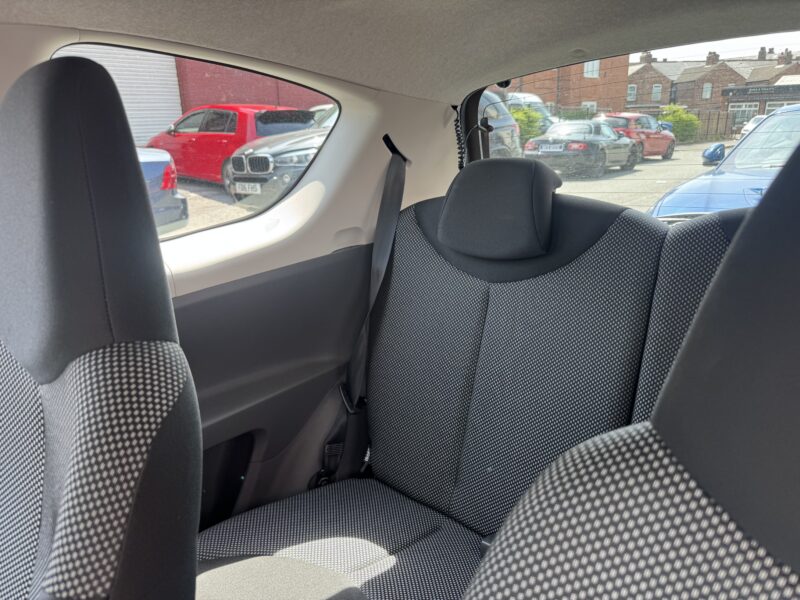 NEW IN Toyota Aygo 1.0L VVT 2011 Blue 3 Door Petrol 1 Owner 45,930 Miles £20 TAX