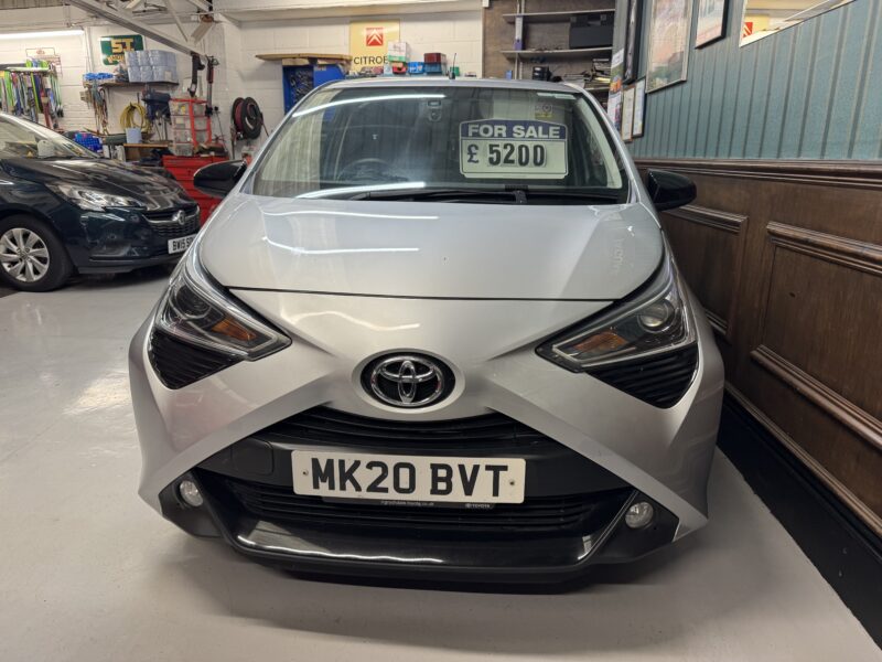 Toyota Aygo 1L X Trend 5 Door 101,000 Miles 2020 Silver Alloy Wheels