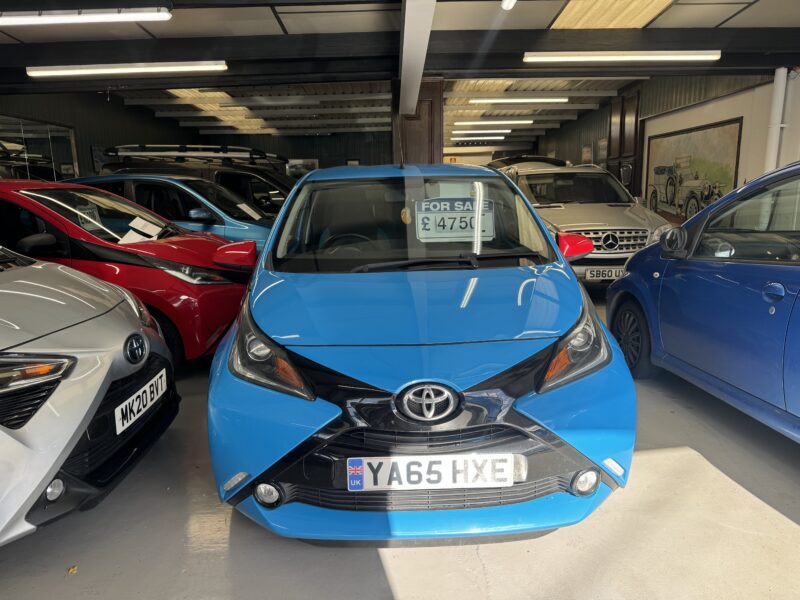 Toyota Aygo X-Cite 2015 1L 5 Door 87,400 Miles FSH £20 Road Tax Alloy Wheels